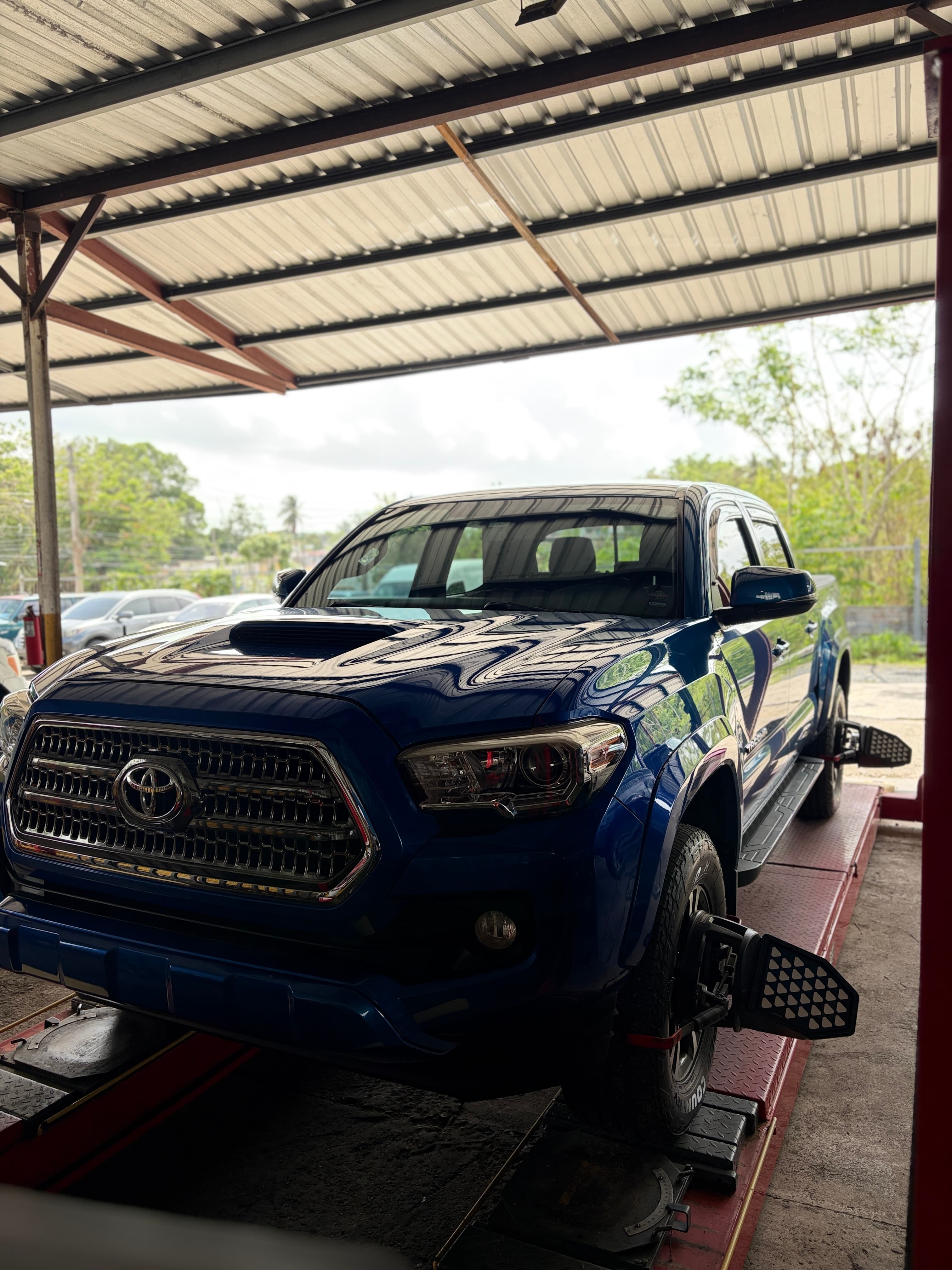 Taller Professional Alignment & Repair Center